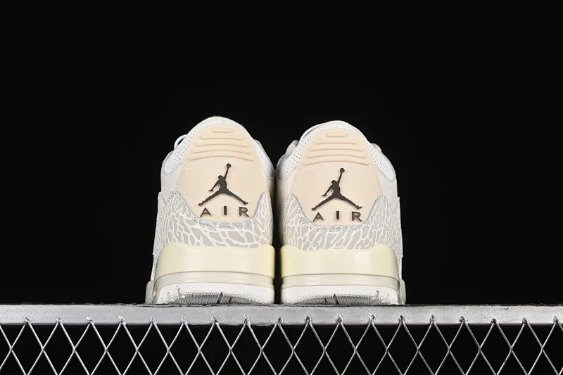 All categories Air Jordan Jordan series basketball shoes Air Jordan 3 Travis Scott x Air Jordan 3 Retro "Cactus Jack" AJ3 Joe 3 joint cream off-white barb basketball shoes 136064-668